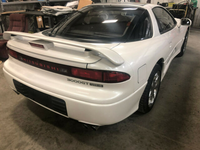 1992 Mitsubishi 3000GT VR-4 - photo 4