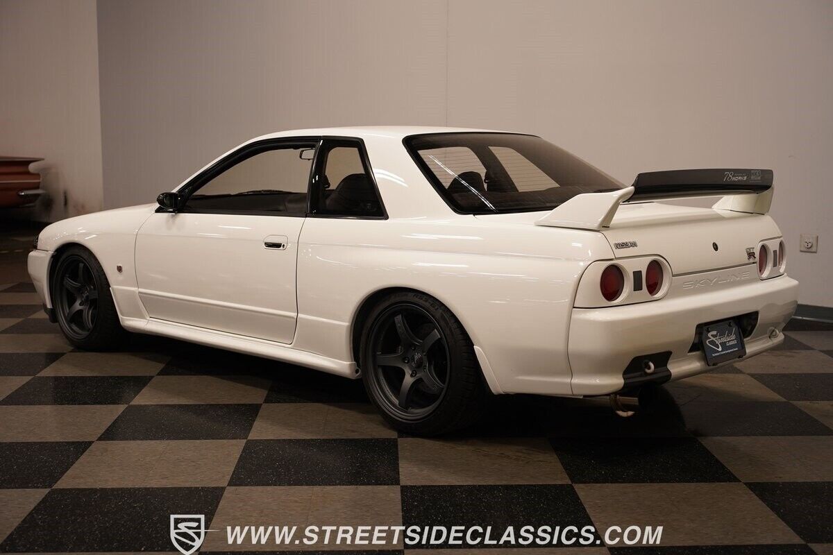 1993 Nissan Skyline GT-R - photo 12