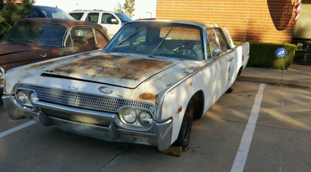 1961 Lincoln Continental 4 door sedan / convertible - photo 3