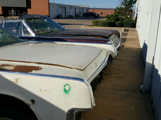 1961 Lincoln Continental 4 door sedan / convertible - photo 7