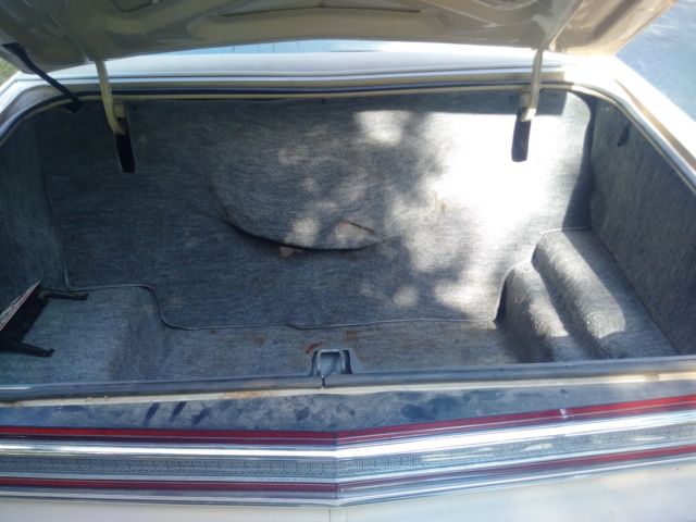 1979 Lincoln Town Car - photo 12