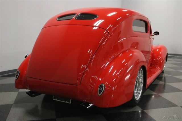 1938 Ford Sedan - photo 12