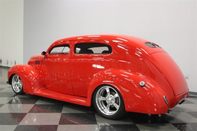 1938 Ford Sedan - photo 8