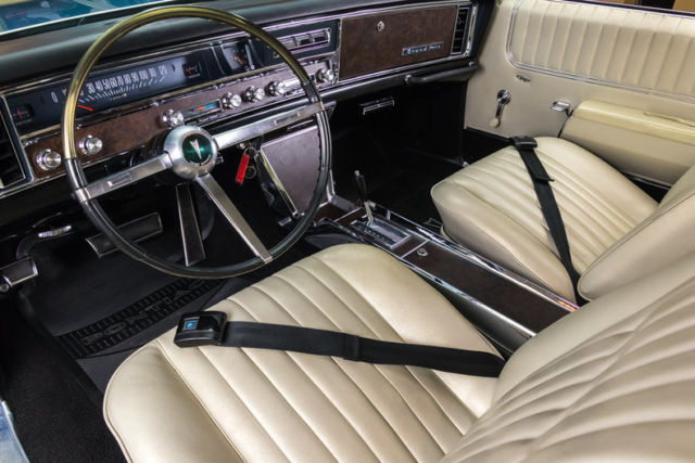 1967 Pontiac Grand Prix - photo 3