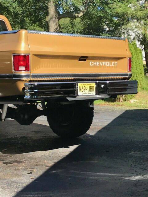 1984 Chevrolet C/K Pickup 2500 Scottsdale - photo 8