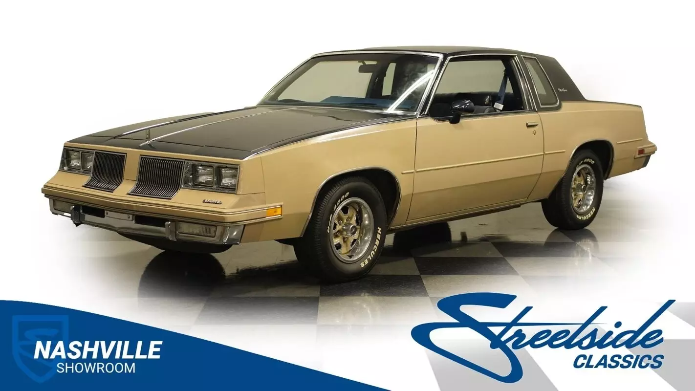 TWO-TONE PAINT, V8 POWER, AUTOMATIC TRANSMISSION, POWER STEER AND BRAKES, DRIVES 1981 Oldsmobile Cutlass