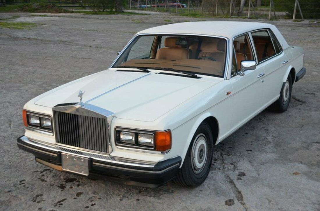 TWO WOMAN OWNED CALIFORNIA 34000 MILE SILVER SPUR II 1989 Rolls-Royce Silver Wraith