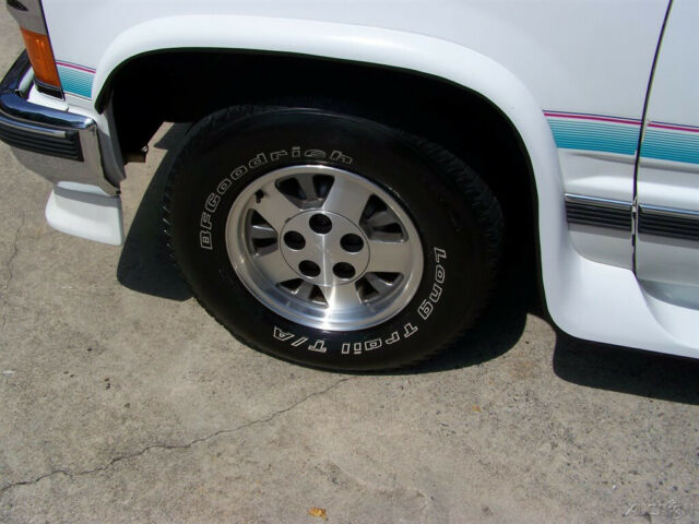 1994 Chevrolet C/K Pickup 1500 22K PRISTINE SILVERADO CHOO CHOO CUSTOM COLLECTOR - photo 12