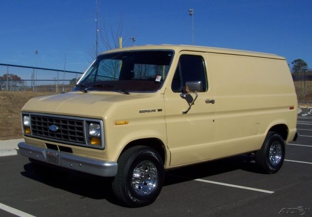 ULTRA-NICE-ORG-INLINE-300-4.9L-6CYL-SHORT-BODY-ROCK-SOLID-SHARP-TAN-COLOR-WAGON 1984 Ford E-Series Van 1-OWNER-89K-FACTORY-4-SPEED-SEE-VIDEO-N-130-PHOTOS