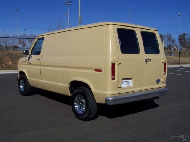 1984 Ford E-Series Van 1-OWNER-89K-FACTORY-4-SPEED-SEE-VIDEO-N-130-PHOTOS - photo 2