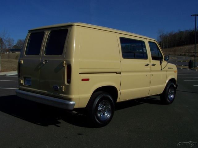 1984 Ford E-Series Van 1-OWNER-89K-FACTORY-4-SPEED-SEE-VIDEO-N-130-PHOTOS - photo 4