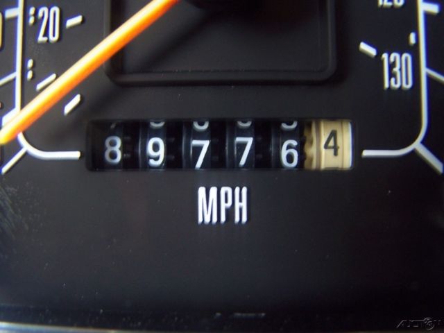 1984 Ford E-Series Van 1-OWNER-89K-FACTORY-4-SPEED-SEE-VIDEO-N-130-PHOTOS - photo 7