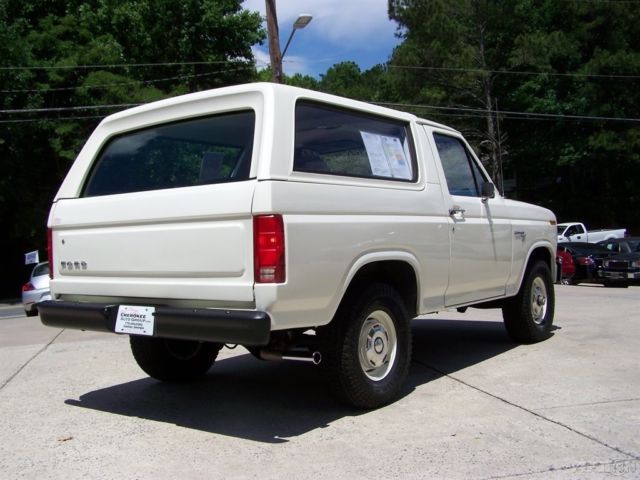 1981 Ford Bronco 1-OWNER 27K ORG 4.9L INLINE 300 6CYL 4X4 4-SPEED GA WAGON - photo 3
