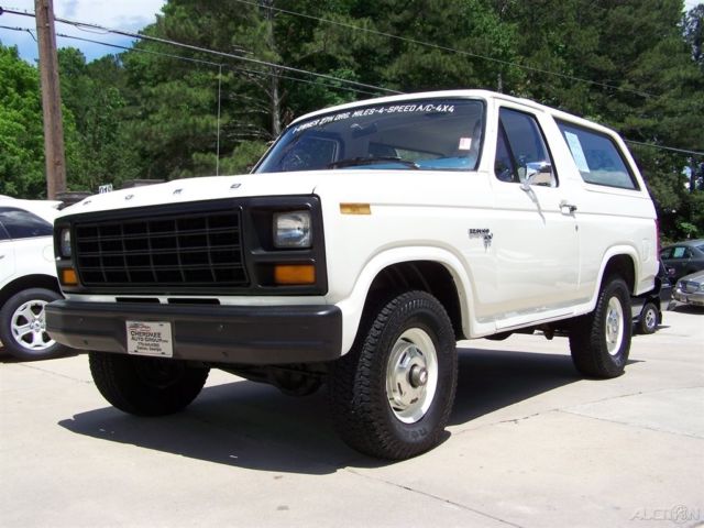 1981 Ford Bronco 1-OWNER 27K ORG 4.9L INLINE 300 6CYL 4X4 4-SPEED GA WAGON - photo 4