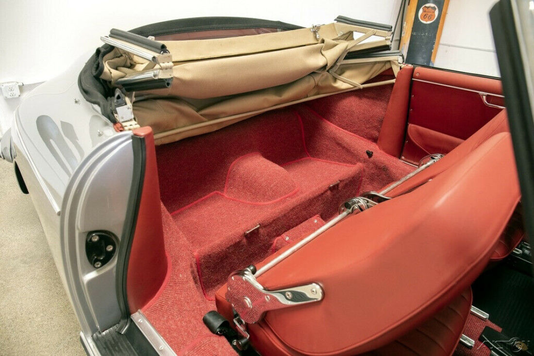 1962 Porsche 356 356B T6 TWIN-GRILLE ROADSTER - photo 12