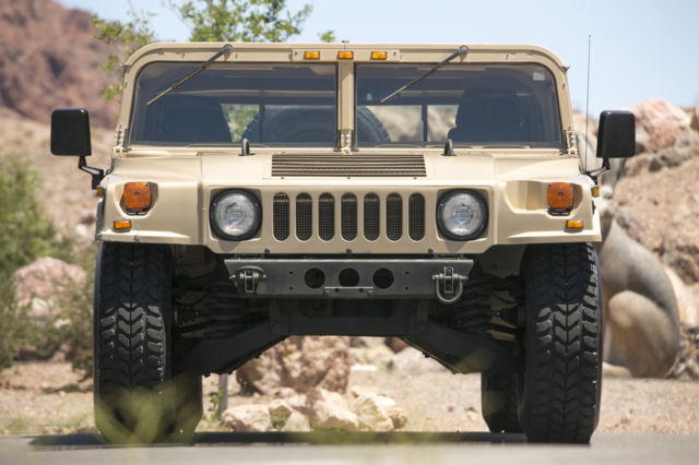 1992 Hummer H1 LIMITED EDITION #206/316 1ST EDITION NEIMAN MARCUS - photo 10