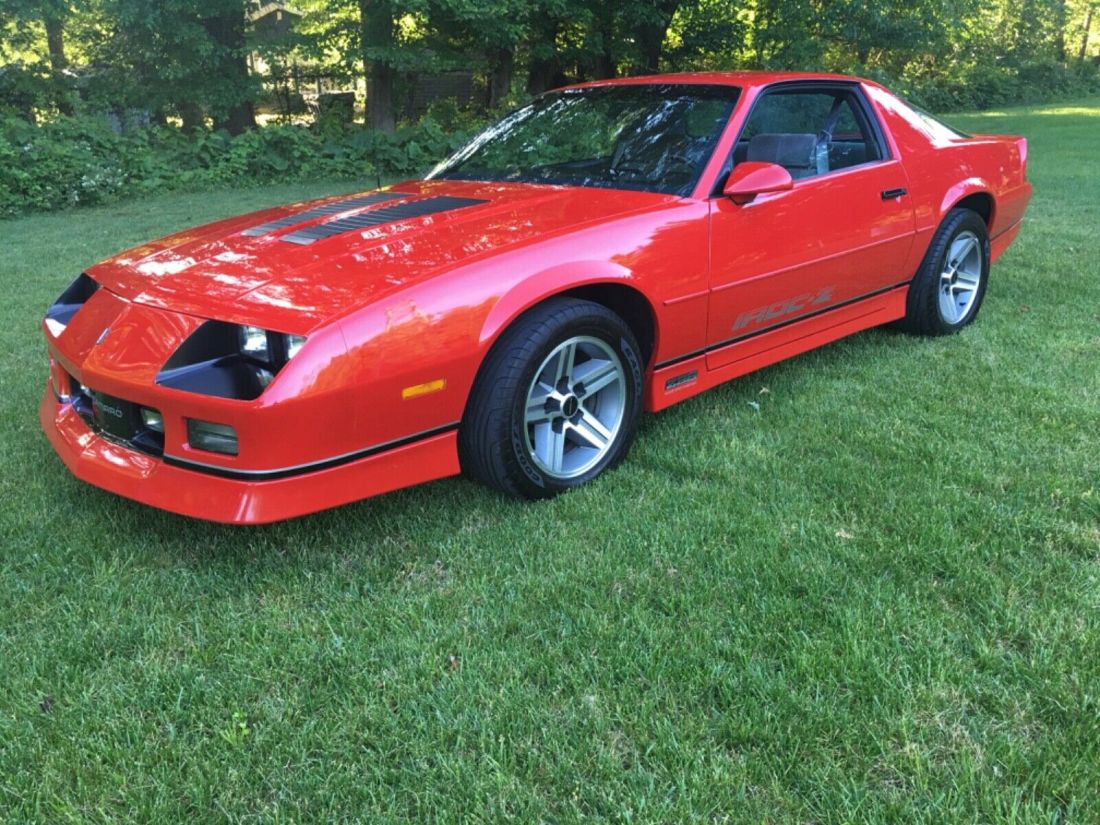 Unbelievable time capsule 1986 Iroc Z28, 19,400 original miles. 1986 Chevrolet Camaro Iroc z28