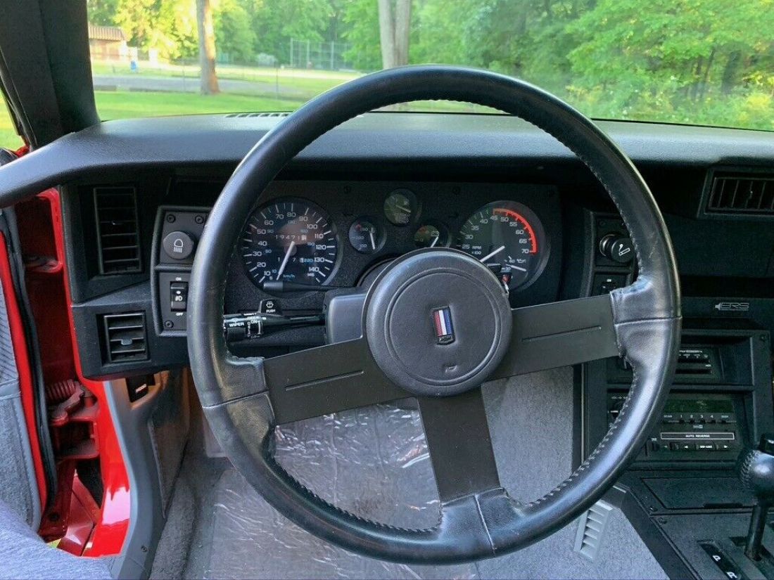 1986 Chevrolet Camaro Iroc z28 - photo 13