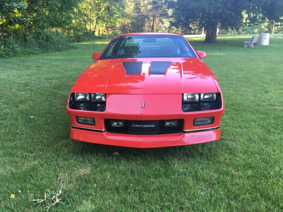 1986 Chevrolet Camaro Iroc z28 - photo 4