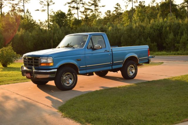 Unbelievably Clean Ford F-150 4x4 1994 Ford F-150