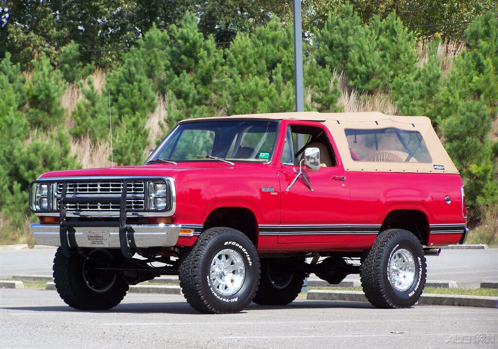 UNDER 800 MILES ON BUILT MUST SEE COMP TO DODGE RAMCHARGER FORD BRONCO K5 BLAZER 1979 Plymouth Trail Duster 340 4WD AC NUT BOLT HIGH END RESTORATION SPECTACULER