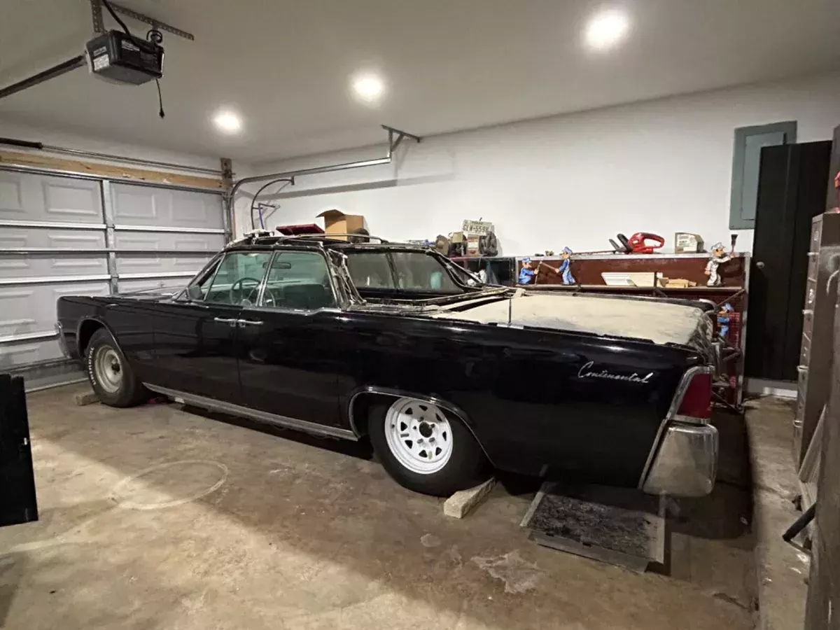 Unfinished project. 1962 Lincoln continental NEW Engine, New Transmission, 1962 Lincoln Continental