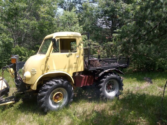 Unimog 401, with plow, PTO winch, and crawler gear. 1956 Mercedes-Benz Other
