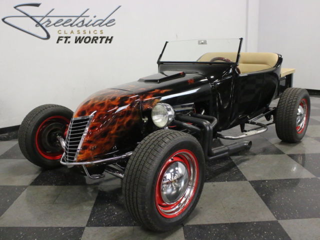 UNIQUE & VERY ENTERTAINING! 350 V8, TH350 TRANS, 4 WHEEL DISCS, BEAUTIFUL PAINT! 1923 Ford T-Bucket