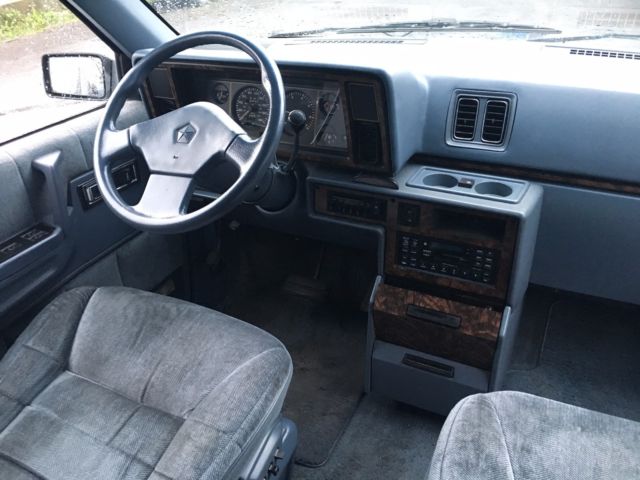 1990 Chrysler VOYAGER - photo 10