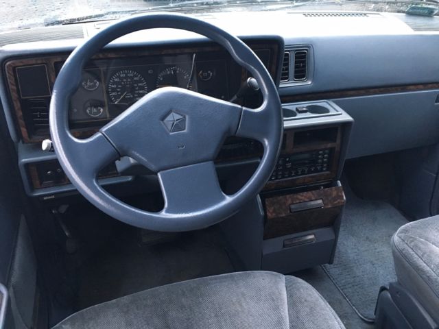 1990 Chrysler VOYAGER - photo 9