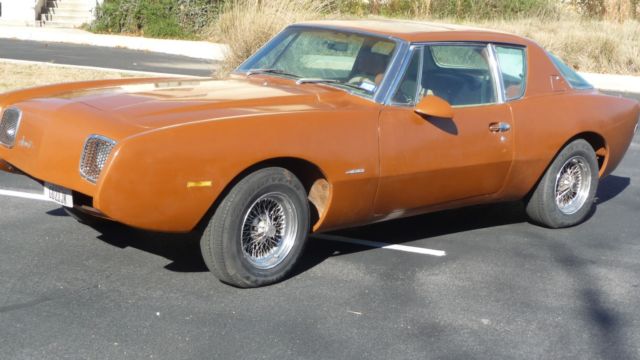 1984 Studebaker Avanti II