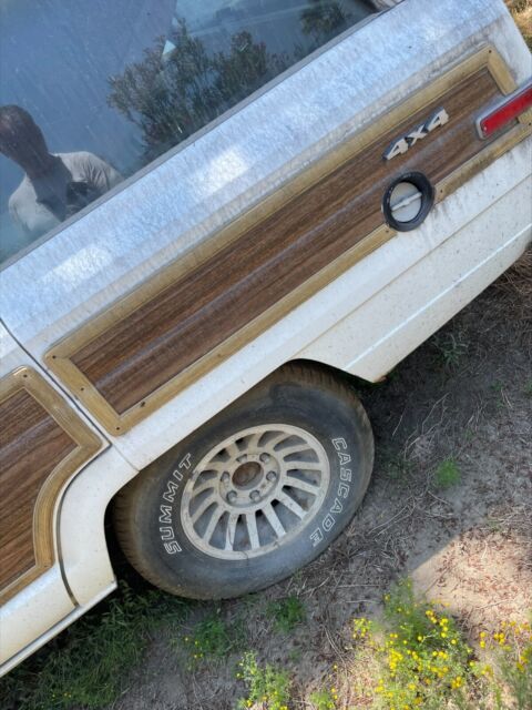 1989 Jeep Wagoneer - photo 11