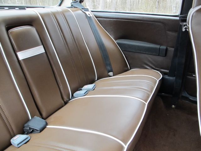1977 Volvo 240 - photo 12
