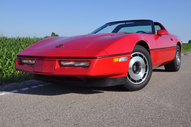 1985 Chevrolet Corvette Base Hatchback 2-Door - photo 3
