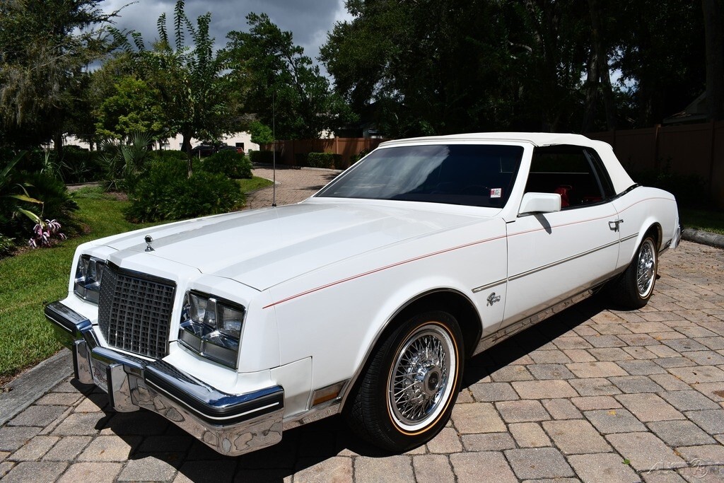 1982 Buick Riviera Amazing Stunning color combo a/c Loaded 15144 miles Pristine - photo 7