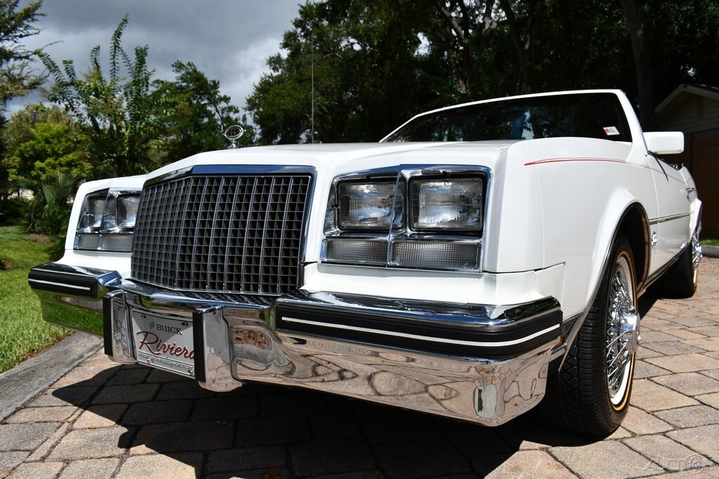 1982 Buick Riviera Amazing Stunning color combo a/c Loaded 15144 miles Pristine - photo 8