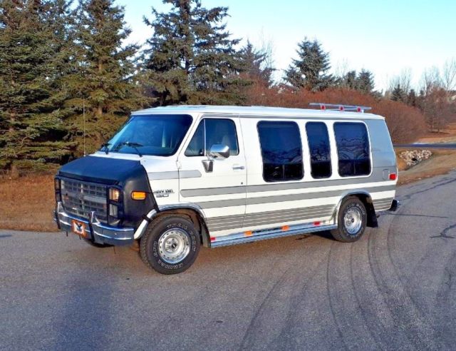 1989 Chevrolet G20 Van - photo 2