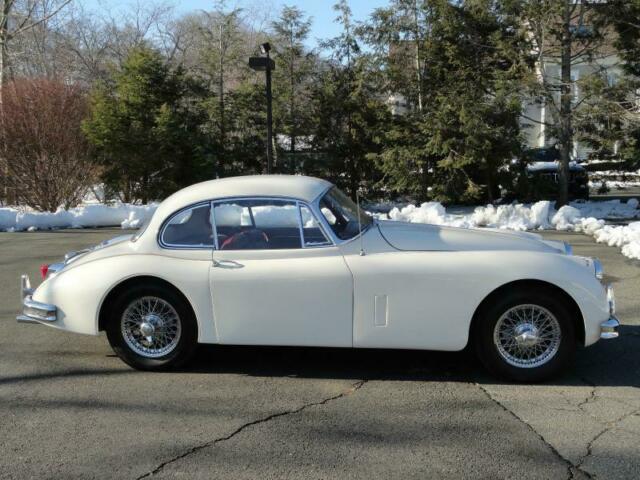 UNRESTORED 196O JAGUAR XK I5O FHC 1960 Jaguar XK XK150