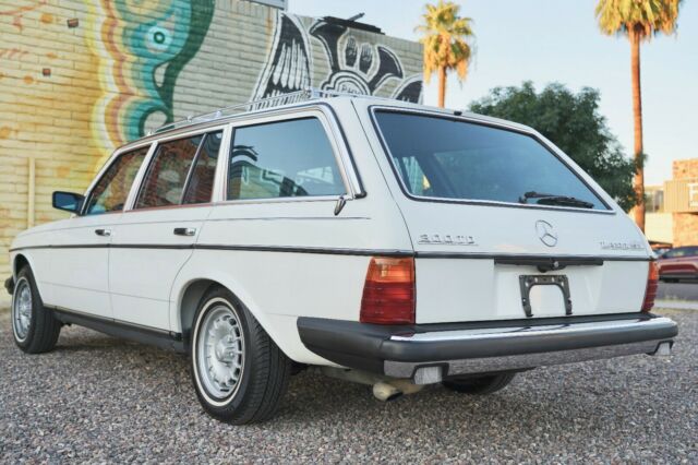 1985 Mercedes-Benz 300-Series - photo 11