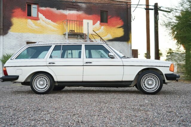 1985 Mercedes-Benz 300-Series - photo 5