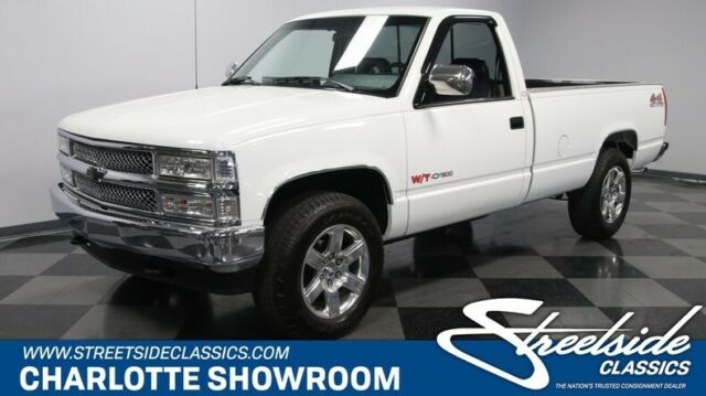 upcoming classic white blue 4 wheel drive automatic Flowmaster great condition 1993 Chevrolet Other Pickups Cheyenne