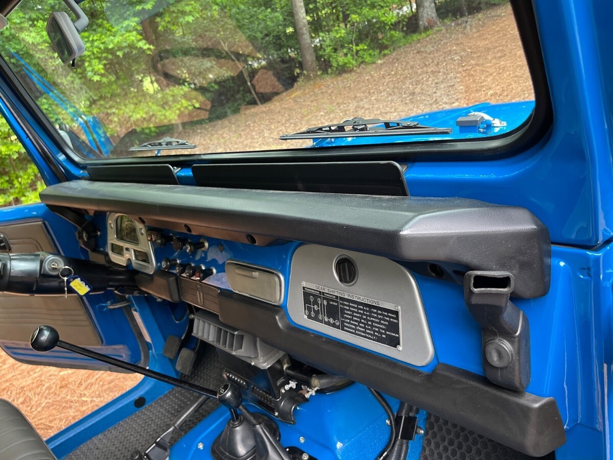 1982 Toyota Land Cruiser FJ40 - photo 13