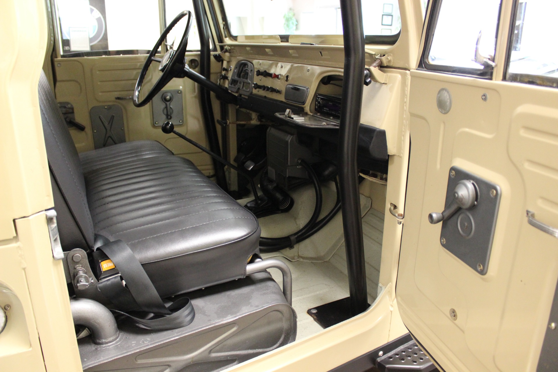 1969 Toyota FJ40 Cruiser - photo 11