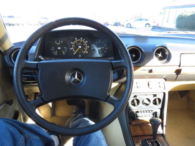 1982 Mercedes-Benz 200-Series 240D - photo 12