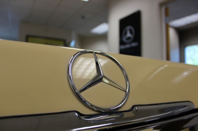 1983 Mercedes-Benz 300-Series 380SL - photo 5