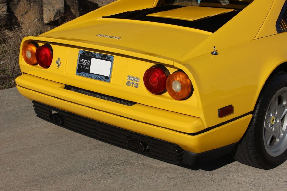 1986 Ferrari 328 GTS - photo 11