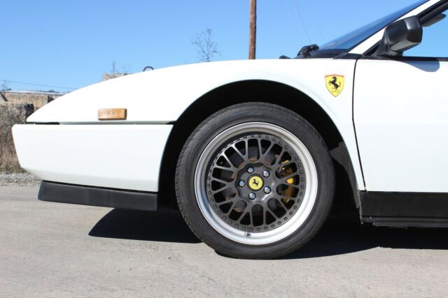 1987 Ferrari Mondial Cabriolet - photo 3
