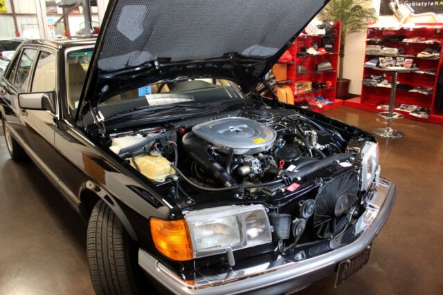 1989 Mercedes-Benz 400-Series SEL sedan - photo 10