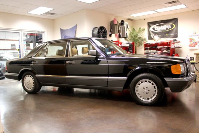 1989 Mercedes-Benz 400-Series SEL sedan - photo 12