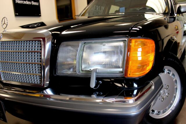 1989 Mercedes-Benz 400-Series SEL sedan - photo 4